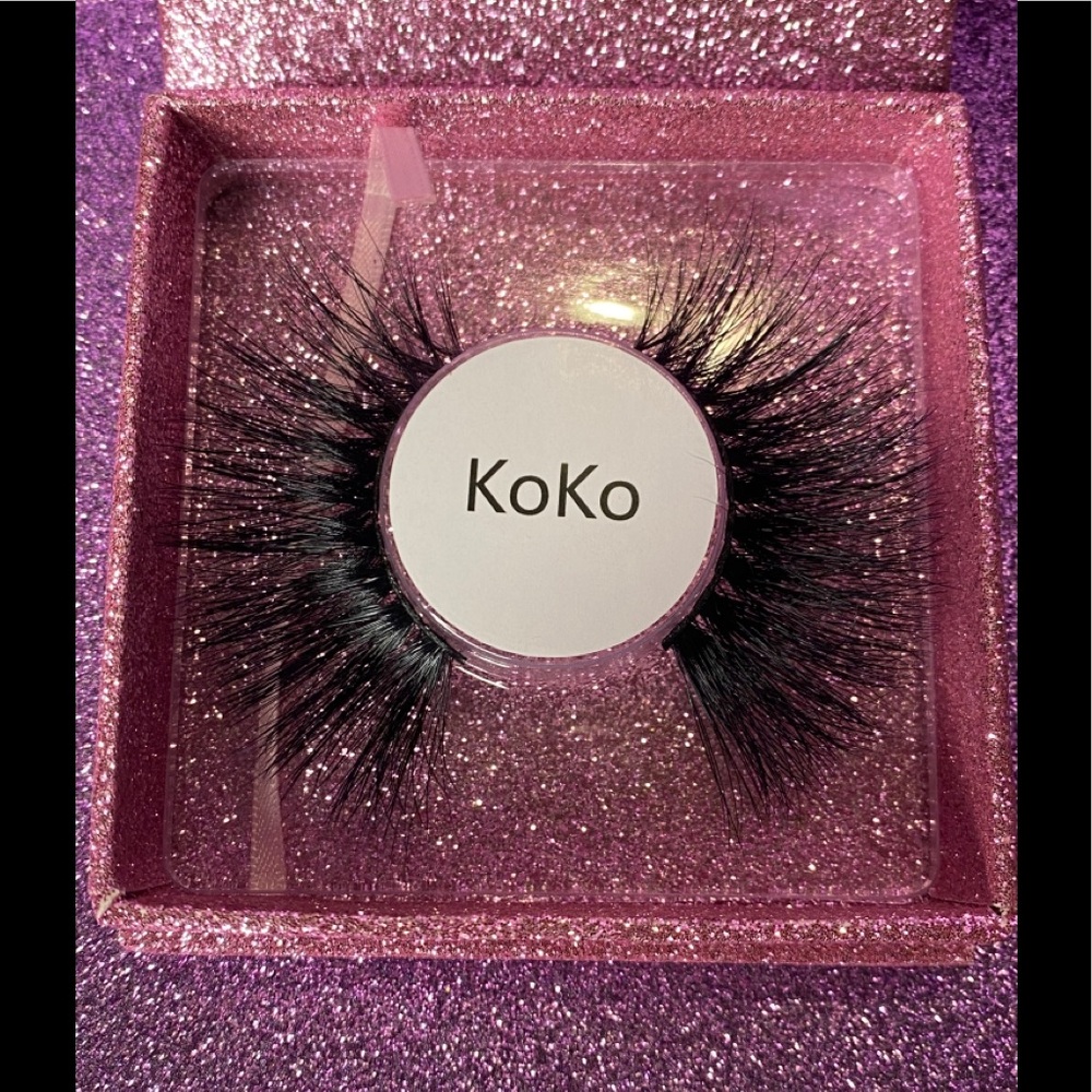 Strip lashes - Picture 2 of 2